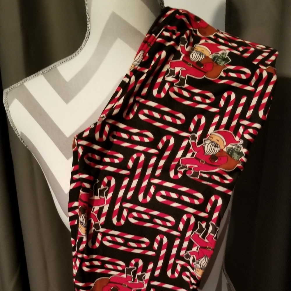 💥UNICORN💥NWT LULAROE OS CHRISTMAS LEGGINGS